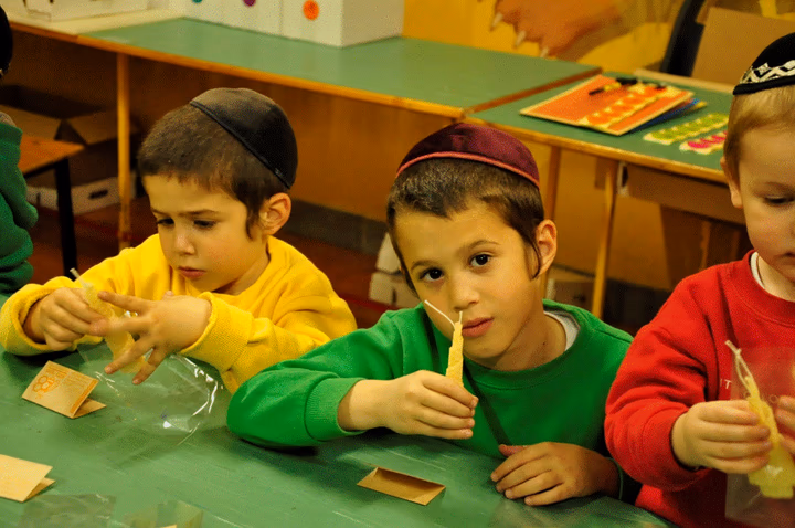 גלריית מאחורי הדבש – תמונה 257