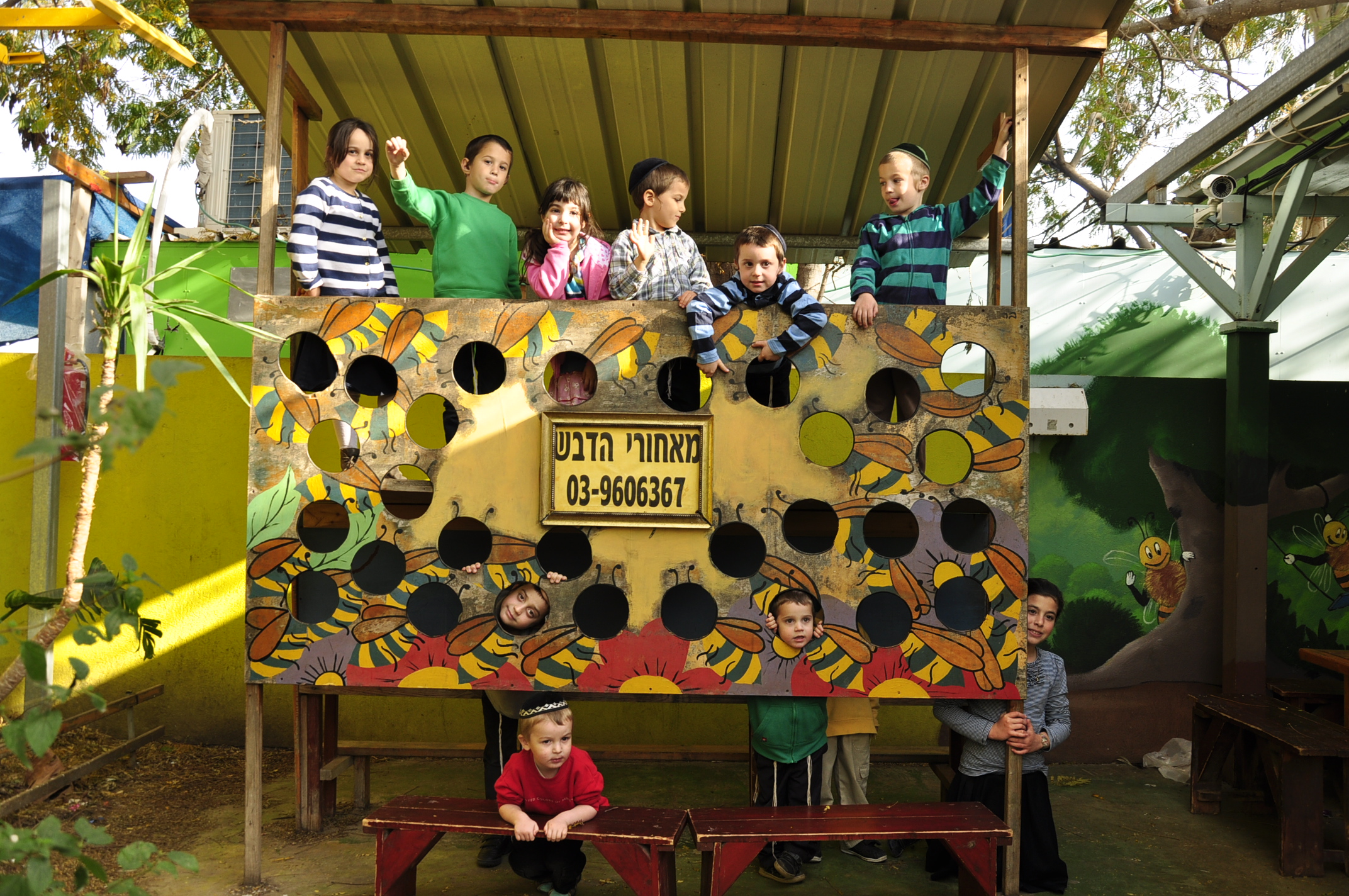 גלריית מאחורי הדבש – תמונה 67