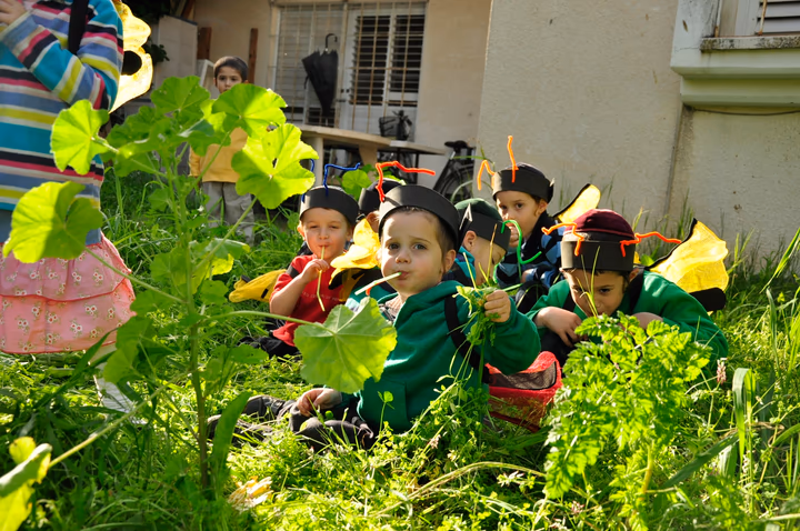 גלריית מאחורי הדבש – תמונה 338