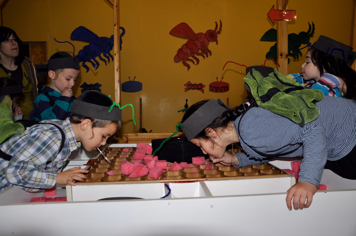 גלריית מאחורי הדבש – תמונה 277