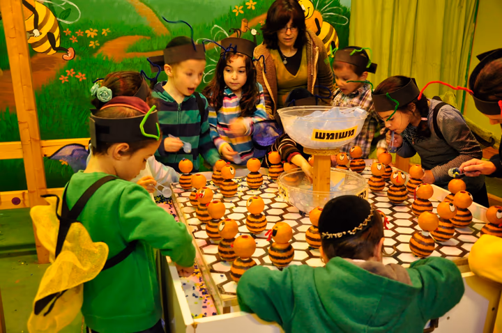גלריית מאחורי הדבש – תמונה 16