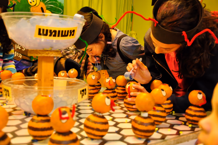 גלריית מאחורי הדבש – תמונה 474