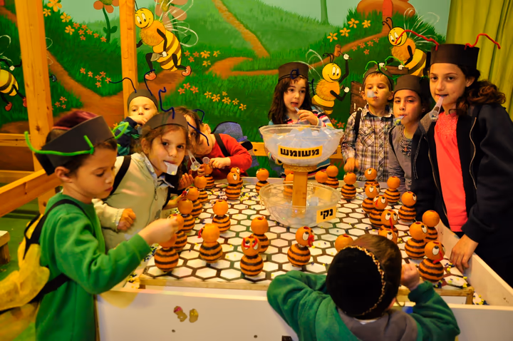 גלריית מאחורי הדבש – תמונה 413