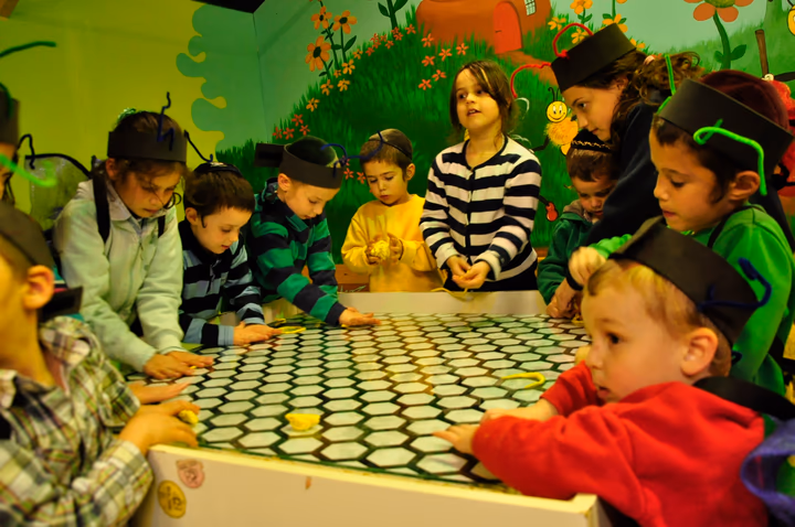 גלריית מאחורי הדבש – תמונה 40