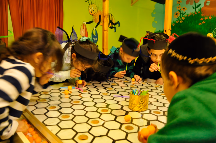 גלריית מאחורי הדבש – תמונה 414