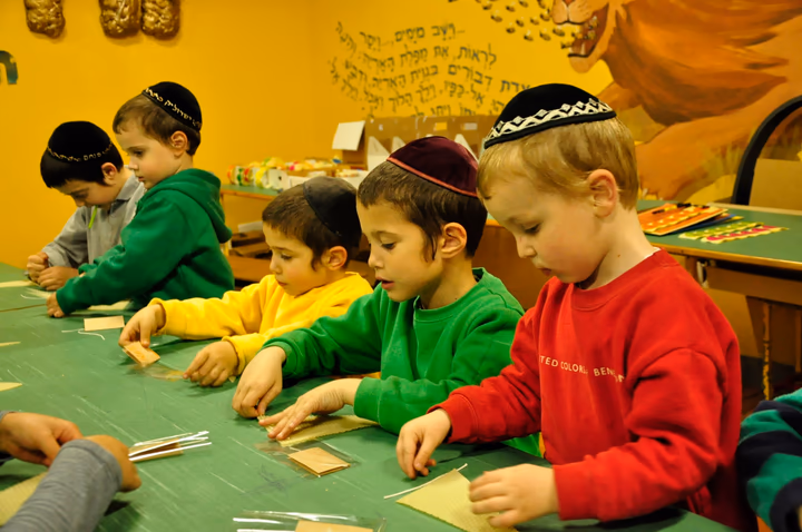 גלריית מאחורי הדבש – תמונה 295