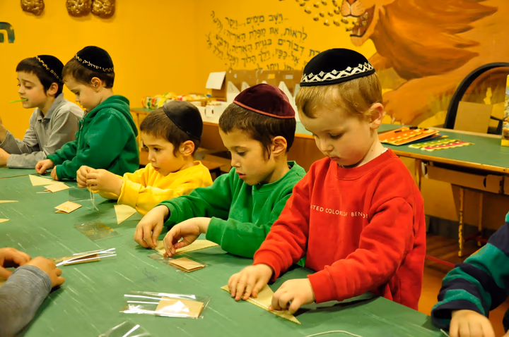 גלריית מאחורי הדבש – תמונה 84