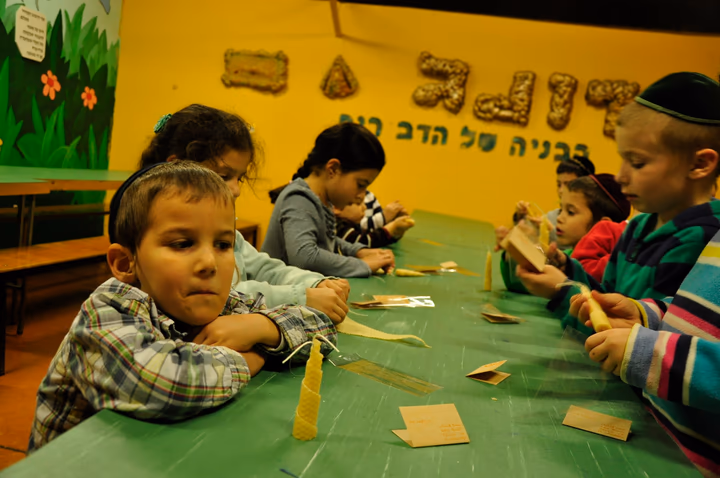 גלריית מאחורי הדבש – תמונה 160